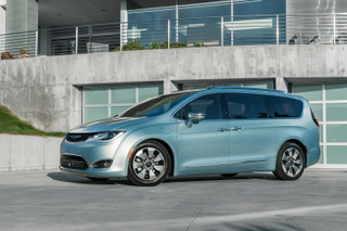 Illustration for article titled FCA's Hybrid and Electric Vehicles